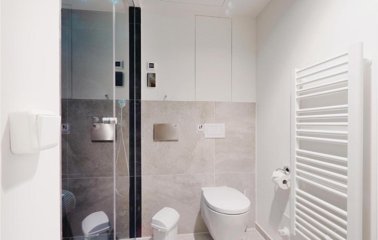 Stunning Apartment In Luebeck Travemuende With Wifi Екстериор снимка